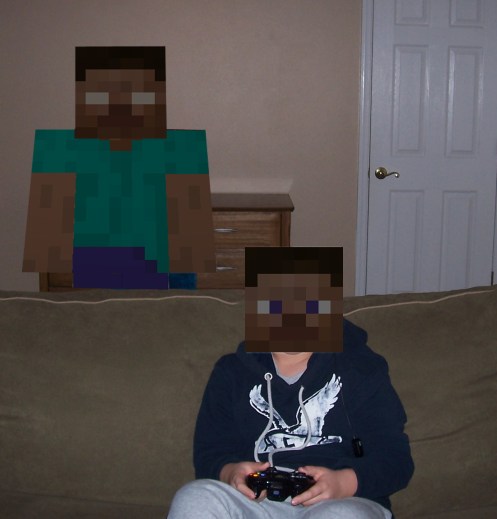 HeroBrine stands behind CurleyFlakes ... in the real world!